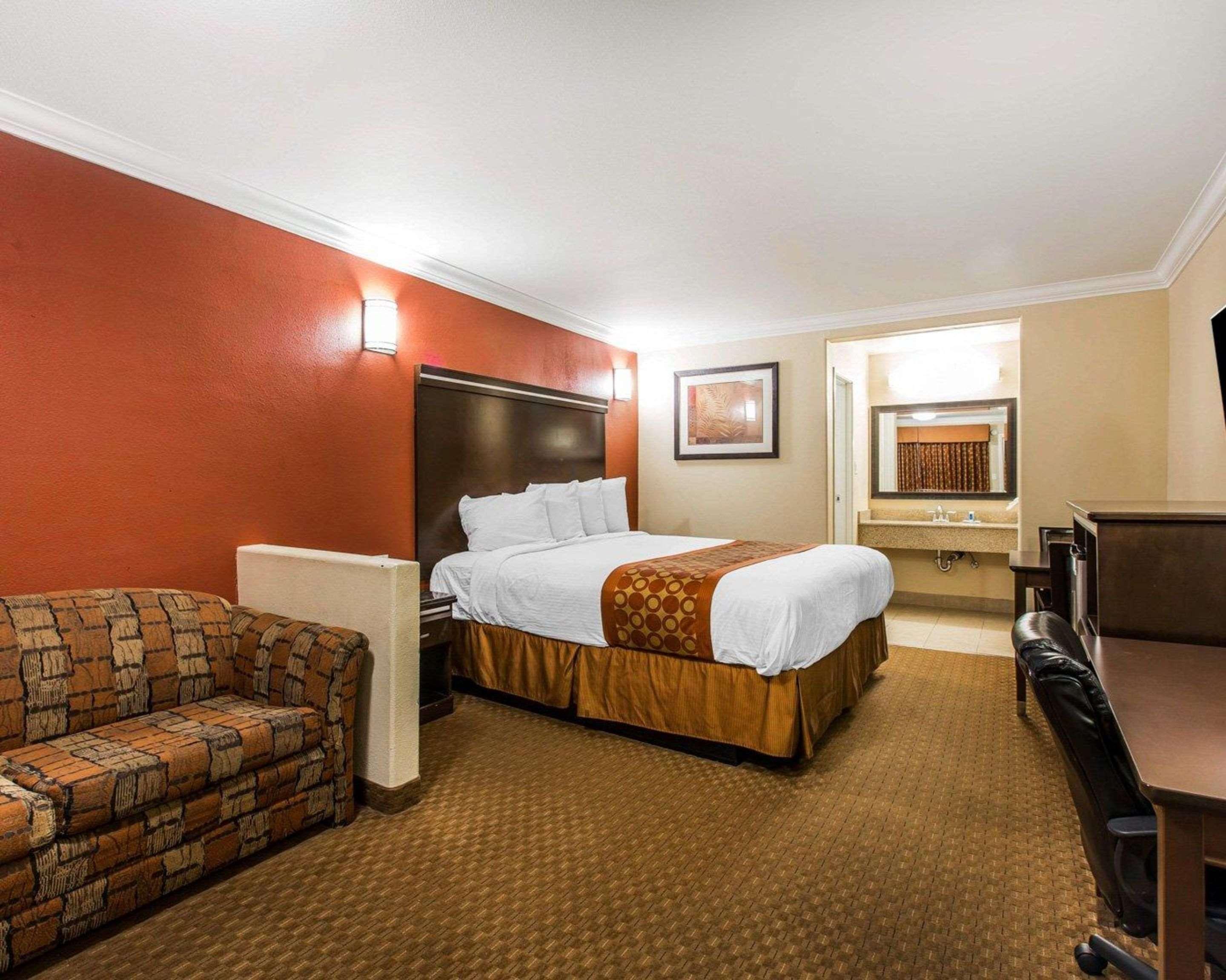 Rodeway Inn & Suites Corona Kültér fotó