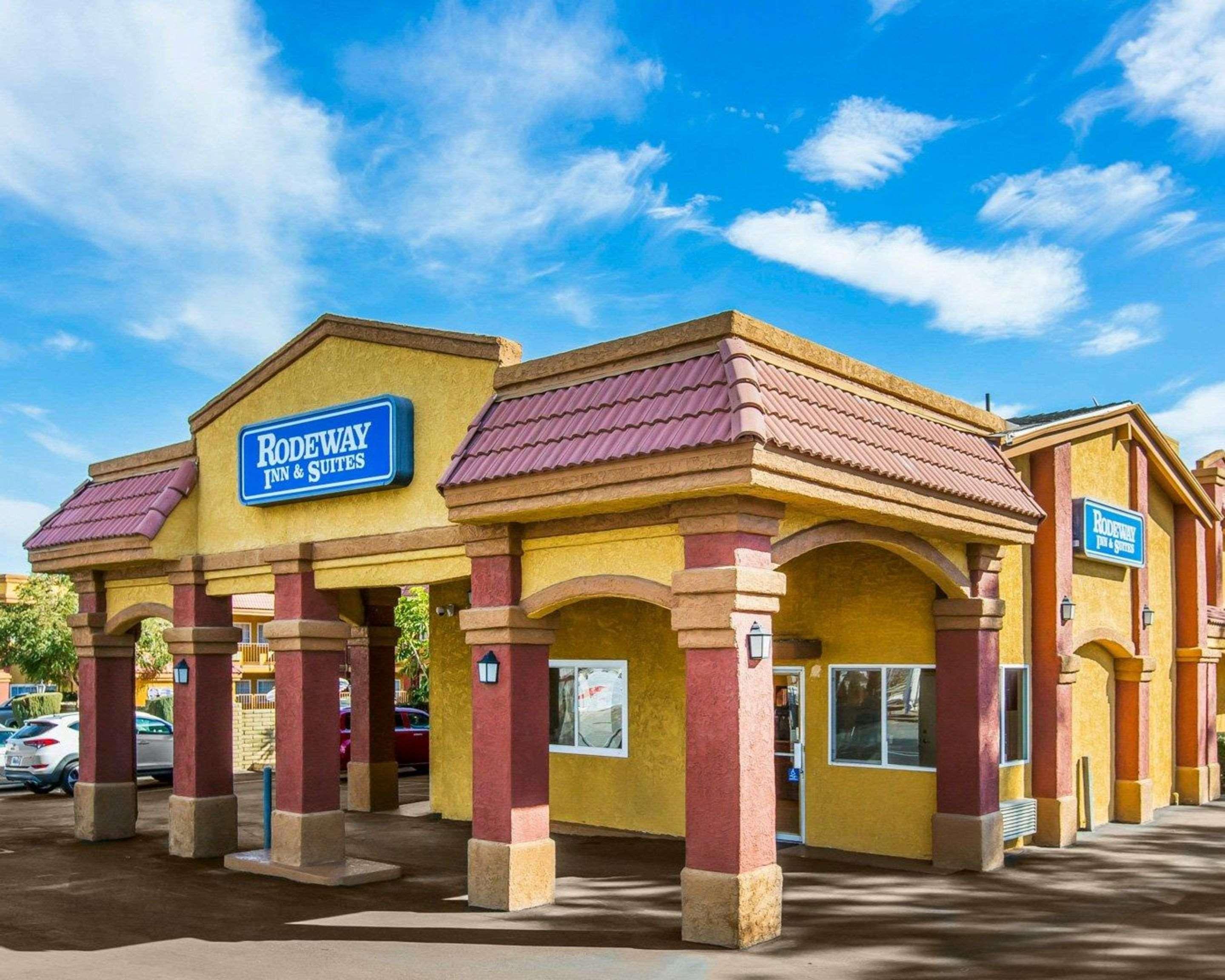 Rodeway Inn & Suites Corona Kültér fotó