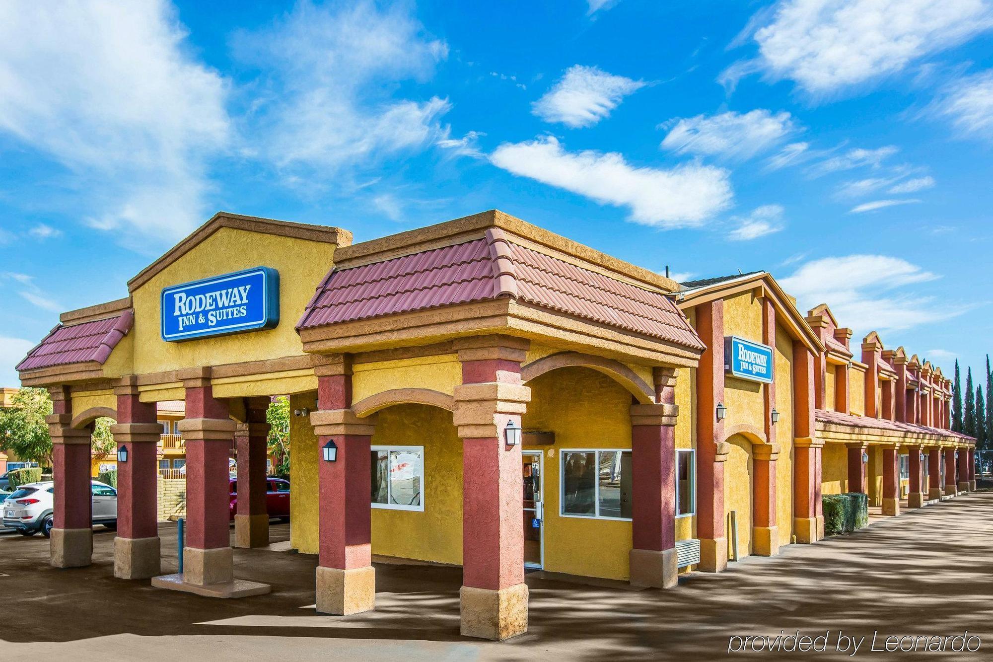 Rodeway Inn & Suites Corona Kültér fotó