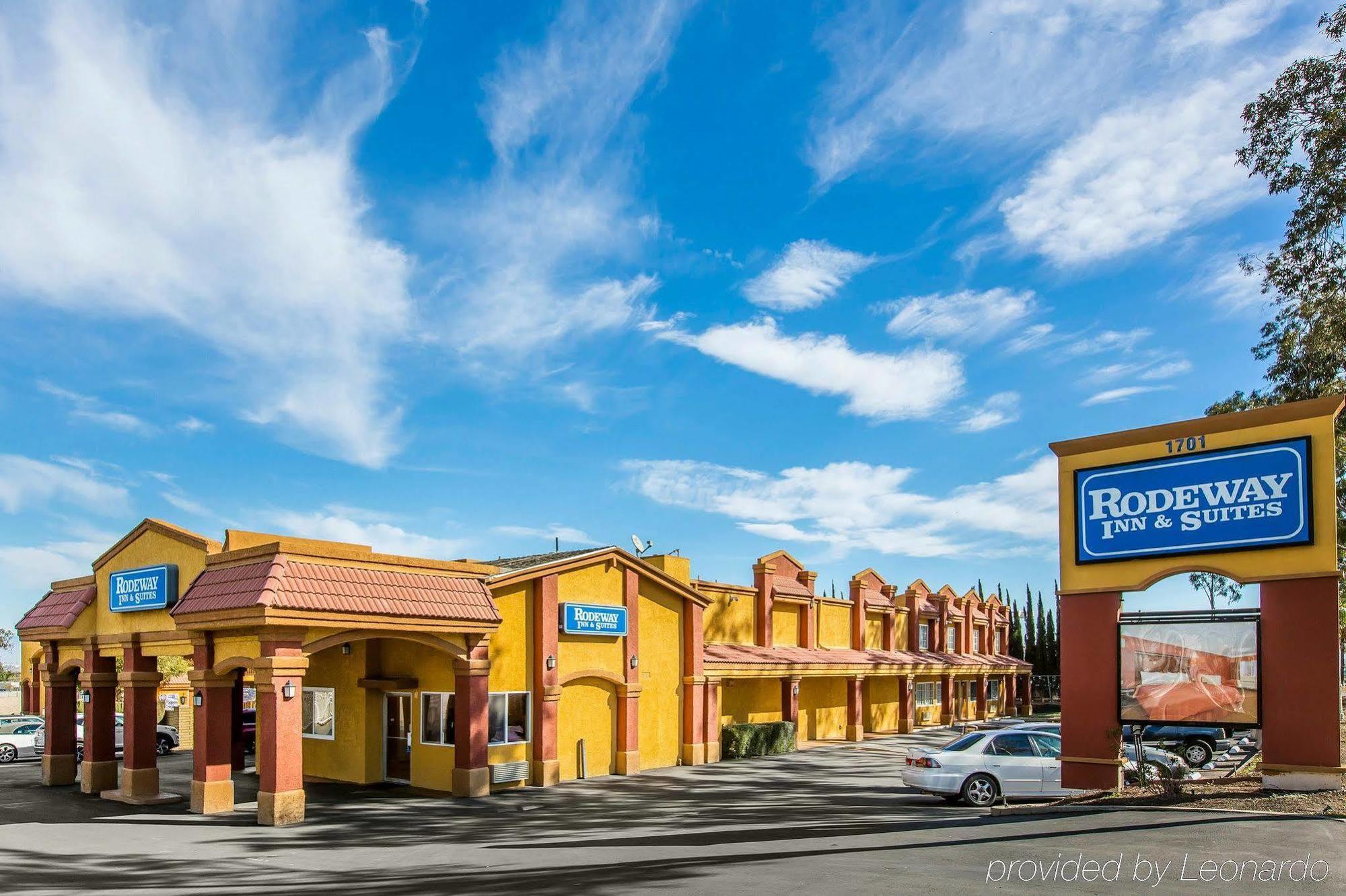 Rodeway Inn & Suites Corona Kültér fotó
