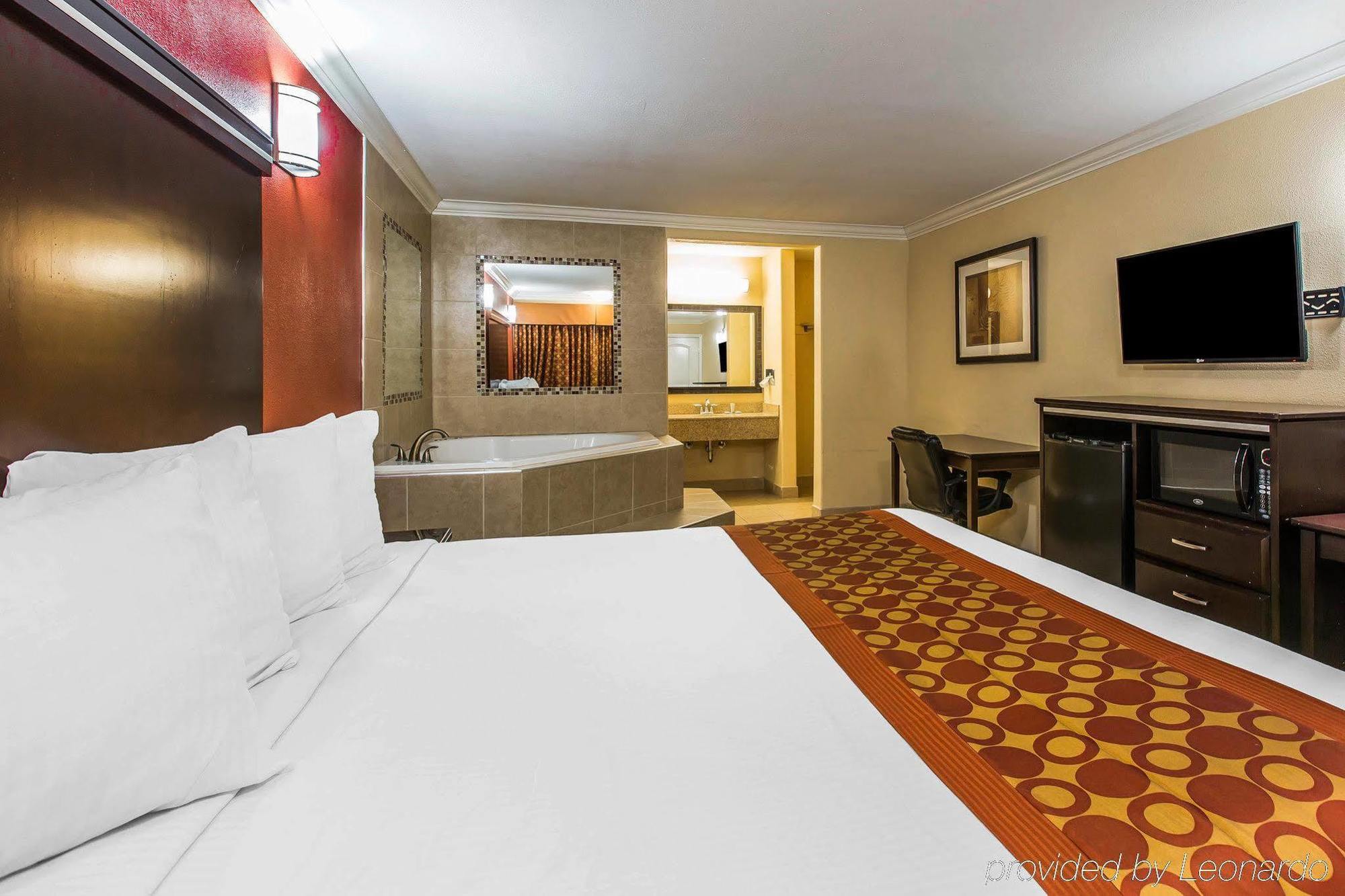 Rodeway Inn & Suites Corona Kültér fotó